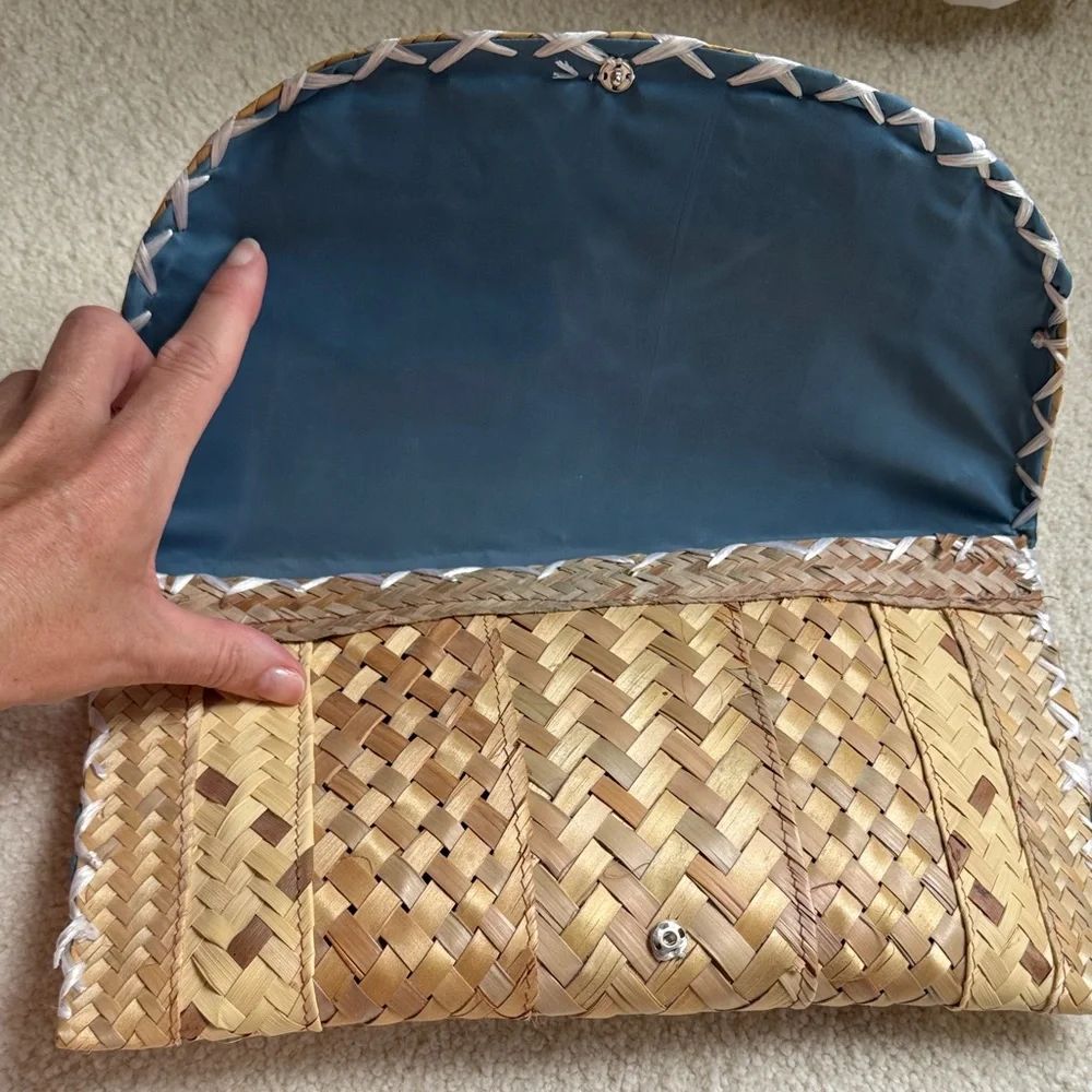 Vintage Wicker Clutch with Shell Decoration